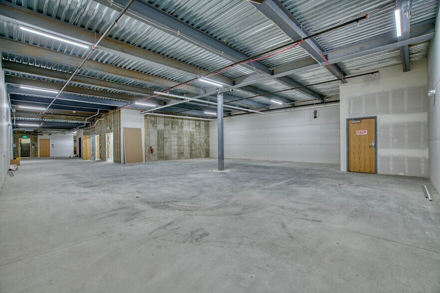 More Photos Of 1102 Pearl St, Boulder Storefront Retail Office For Lease