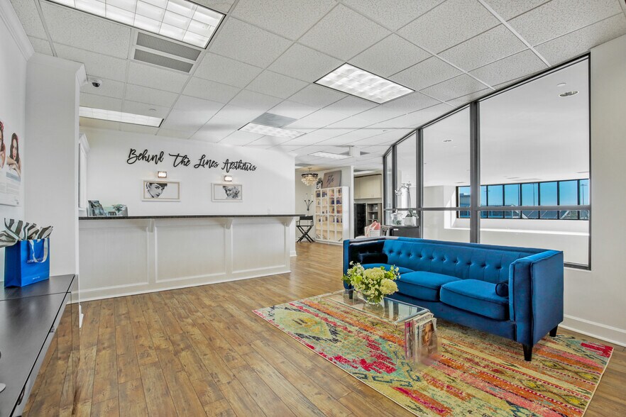 More Photos Of 19073 Interstate 45 S, Conroe General Retail For Lease