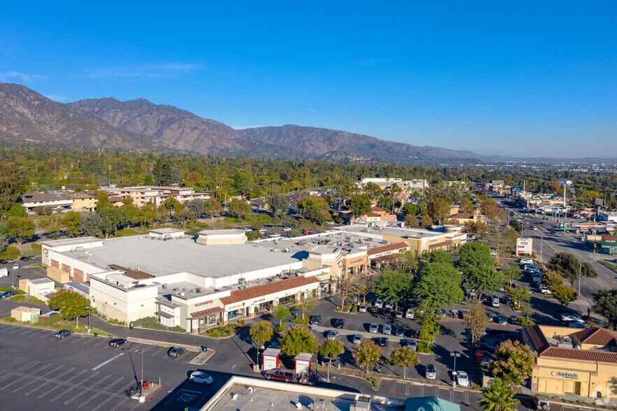 More Photos Of 257-325 N Rosemead Blvd, Pasadena Unknown For Lease