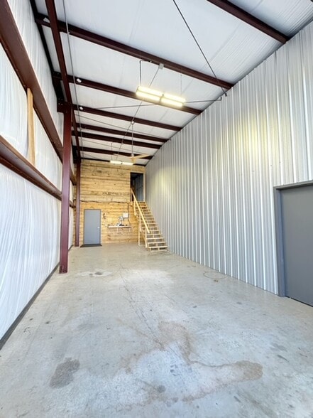 More Photos Of 540 Jerry Smith Dr, Watkinsville Warehouse For Lease