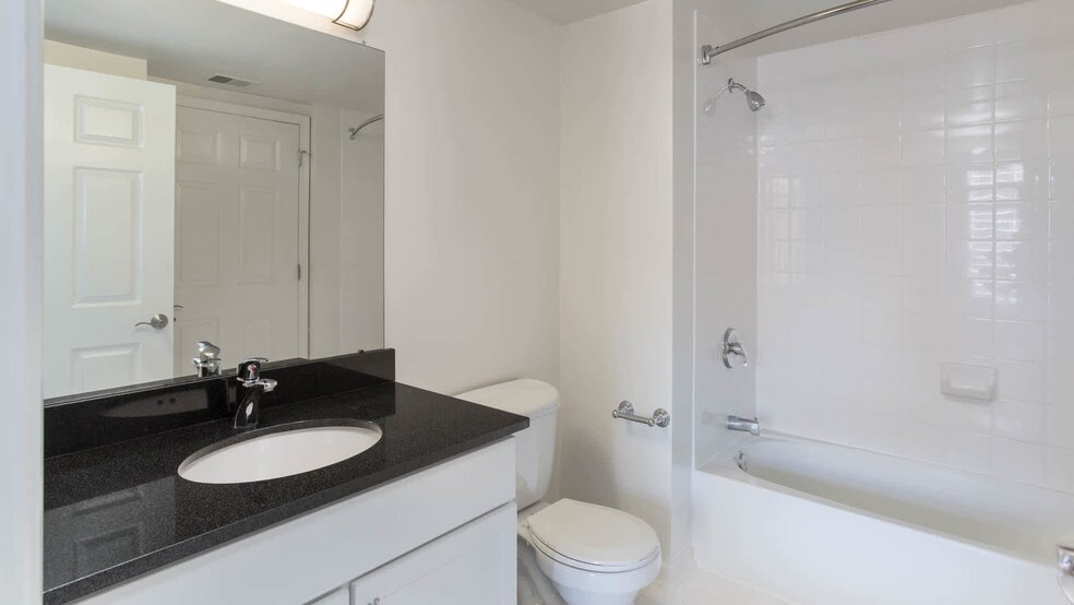 More Photos Of 901 N Nelson St, Arlington Apartments For Lease