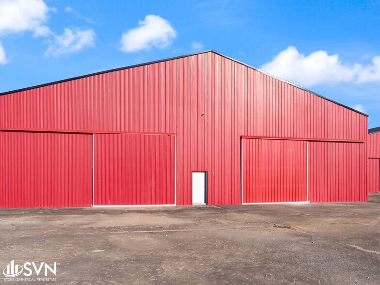 More Photos Of 300 Opportunity dr, Mayfield Warehouse For Sale