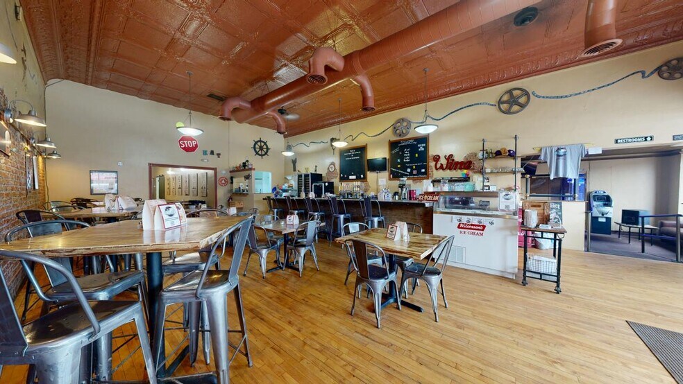 More Photos Of 316 N Center Ave, Hardin Specialty For Sale