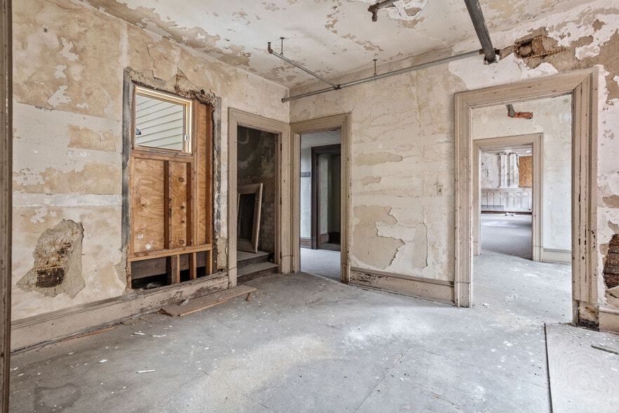 More Photos Of 120 N Warren, Trenton Office For Sale