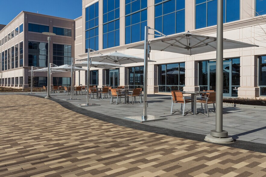 More Photos Of 13861 Sunrise Valley Dr, Herndon Office For Lease