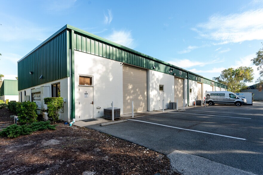 More Photos Of 794 Sanders Rd, Port Orange Showroom For Lease