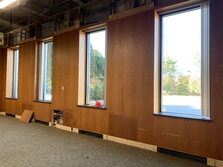 More Photos Of 4 Plaza Way, Fairhaven Bank For Lease