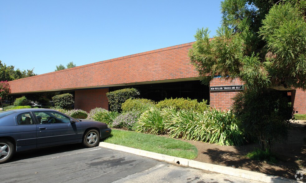 More Photos Of 6061 N Fresno St, Fresno Unknown For Lease