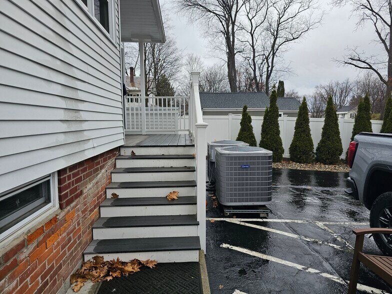 More Photos Of 428 Main St, Keene Office For Lease