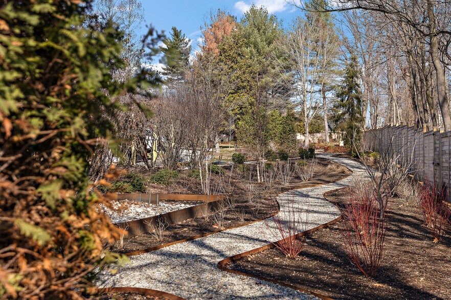 More Photos Of 3705 Kennett Pike, Greenville Office For Lease