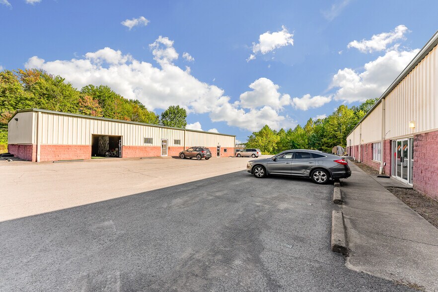 More Photos Of 951 Point Marion Rd, Morgantown Light Manufacturing For Sale