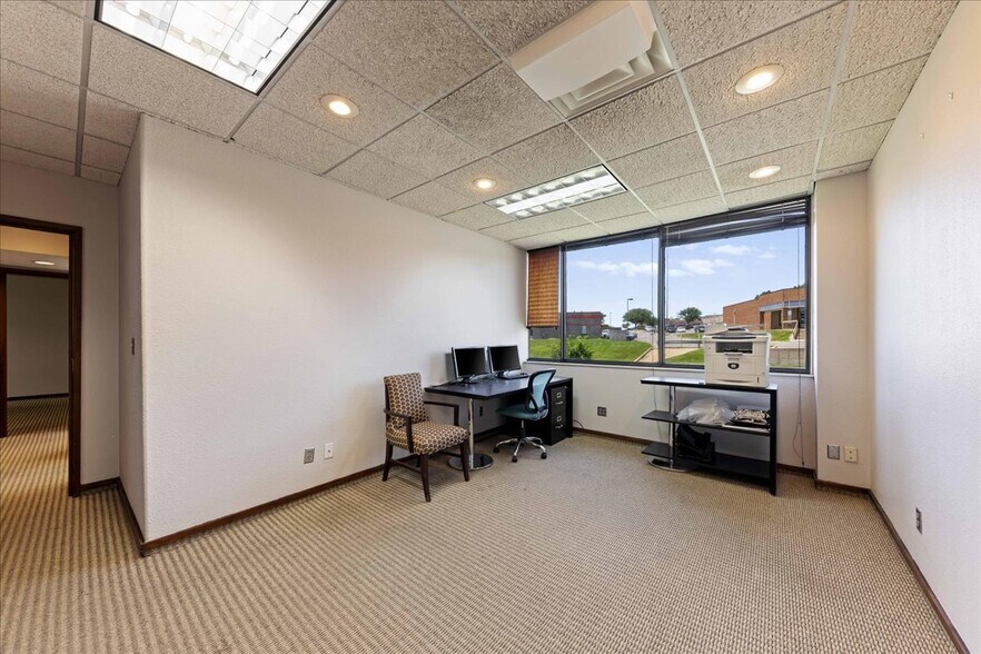 More Photos Of 11775 W 112th St, Overland Park Medical For Lease