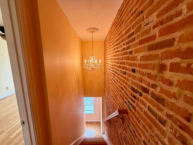 More Photos Of 1447 William St, Baltimore Apartments For Sale