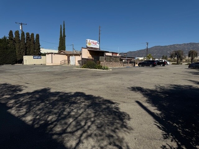 More Photos Of 1964 W Foothill Blvd, Upland Restaurant For Sale