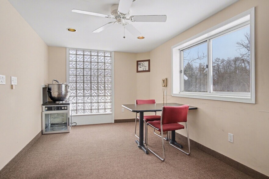 More Photos Of 328 Lake Road East Frk, Hamlin Restaurant For Sale