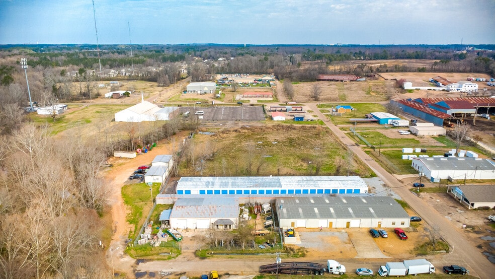 More Photos Of 5849 N Commerce Plz, Jackson Self Storage For Sale