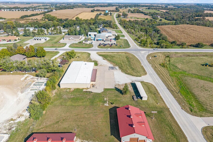 More Photos Of 1106 N 10th St, Winterset Flex For Sale