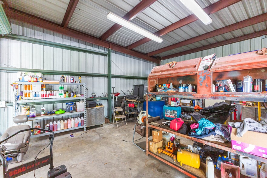 More Photos Of 13815 21st St, Dade City Auto Dealership For Sale