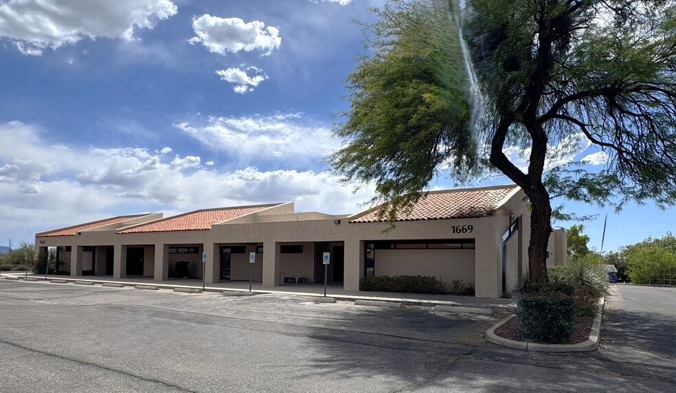 More Photos Of 1669 W Ina Rd, Tucson Healthcare For Sale