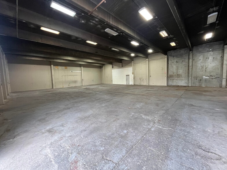 More Photos Of 1615 E Chemical Dr, Kennewick Distribution For Lease