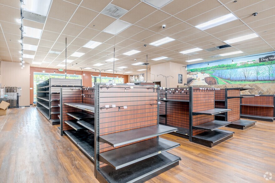 More Photos Of 2510-2520 Quarry Lake Dr, Baltimore Unknown For Lease