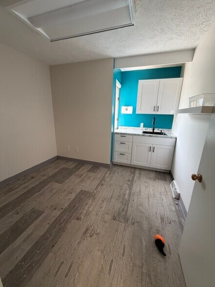 More Photos Of 1219 E Saginaw St, Lansing Medical For Sale