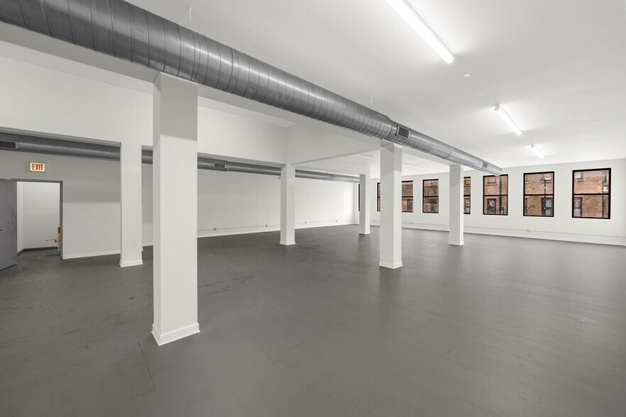 More Photos Of 2327 N Milwaukee Ave, Chicago General Retail For Lease