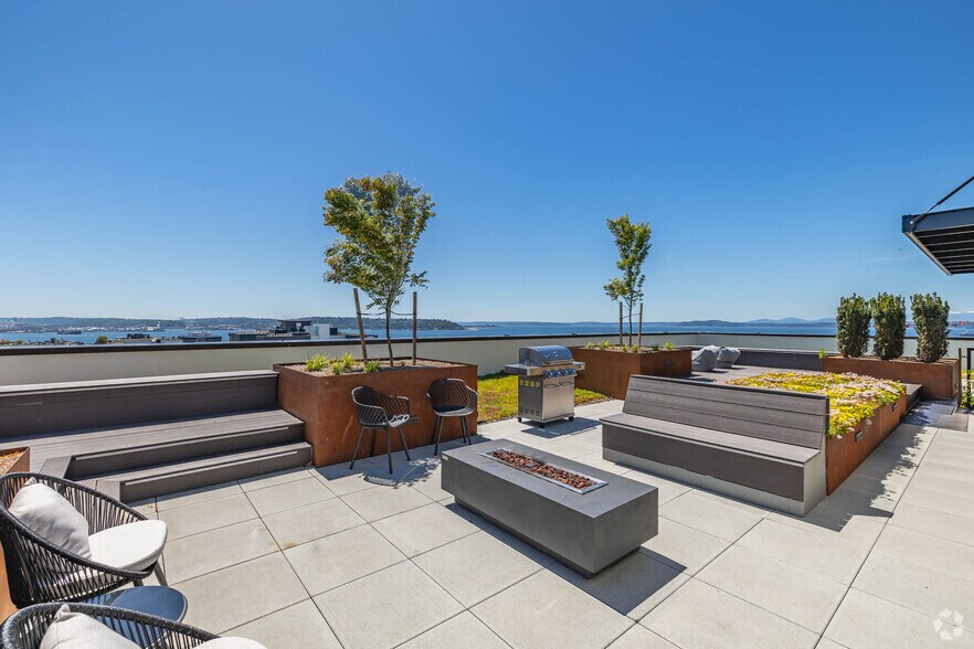 More Photos Of 513 1st Ave N, Seattle Apartments For Lease