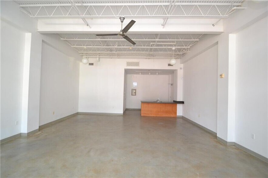 More Photos Of 2401 E 6th St, Austin Loft Creative Space For Lease