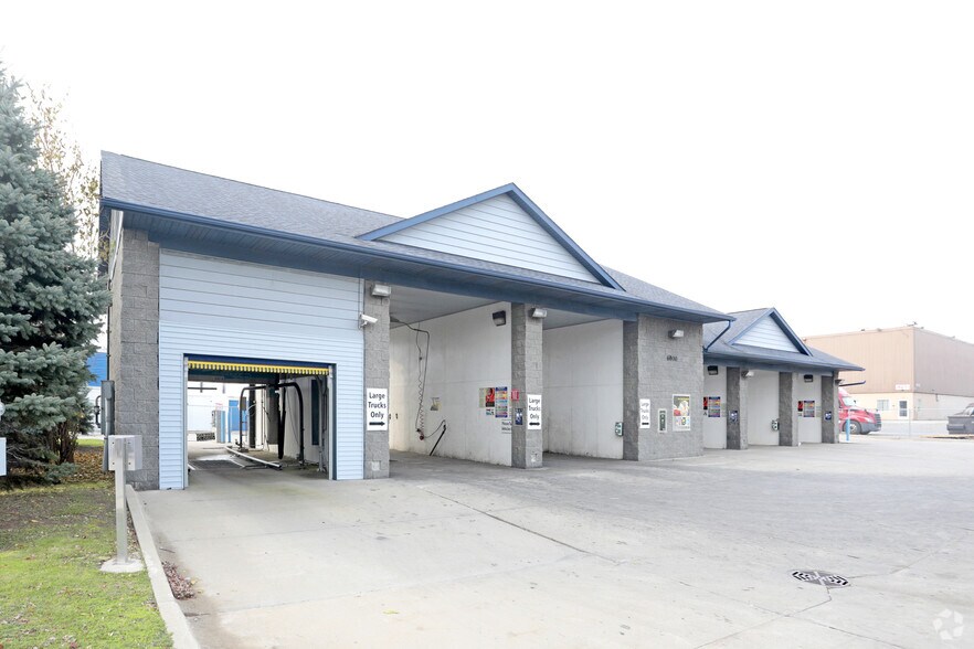 Primary Photo Of 6800 E 14 Mile Rd, Warren Carwash For Sale
