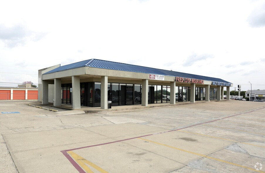 More Photos Of 8440-8474 Camp Bowie West Blvd, Fort Worth Unknown For Lease