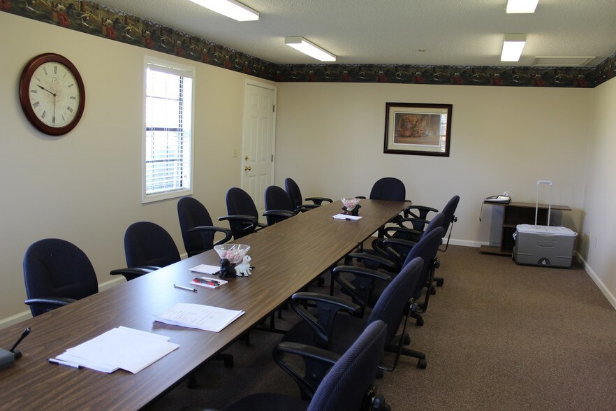 More Photos Of 1111 Highway 164, Arbyrd Warehouse For Lease