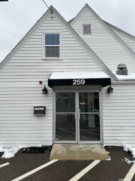 More Photos Of 259 Washington St, Dedham Storefront For Sale