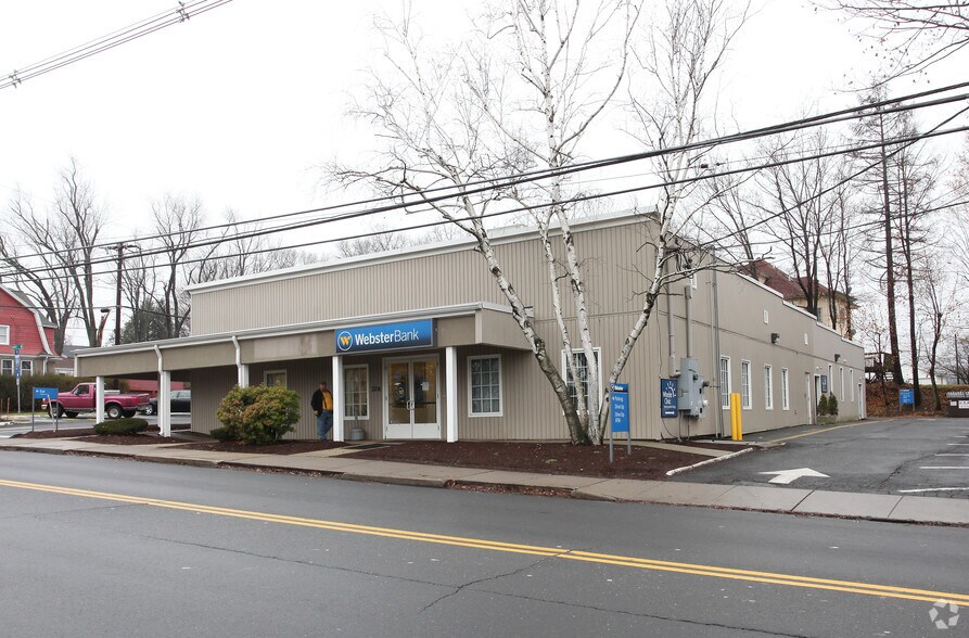 Primary Photo Of 326 Highland Ave, Waterbury Medical For Sale