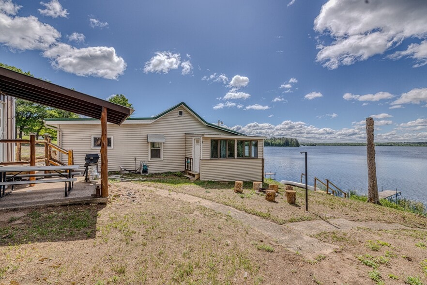More Photos Of 8372 E Flowage Ln, Gordon Multifamily For Sale