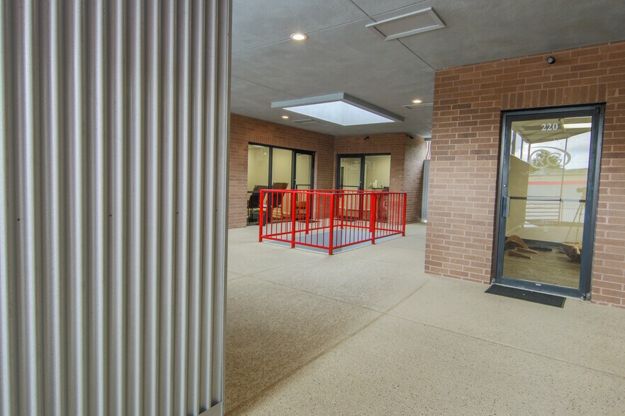 More Photos Of 3421 W Davis St, Conroe Medical For Lease