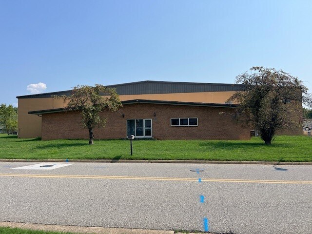 More Photos Of 3453 Aerial Way Dr SW, Roanoke Warehouse For Lease