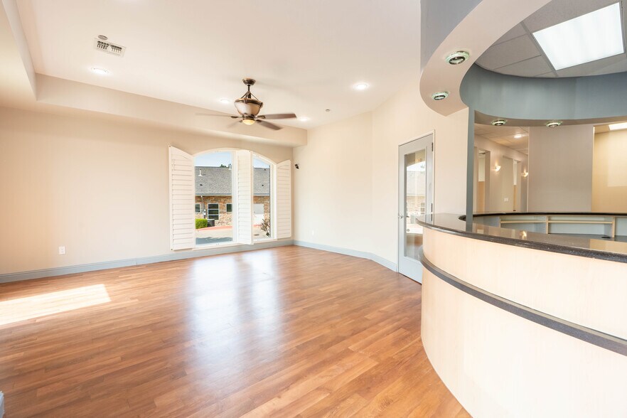 More Photos Of 175 S Ridge Rd, McKinney Medical For Lease