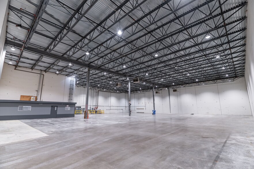 More Photos Of 5536 275 St, Langley Twp Warehouse For Lease
