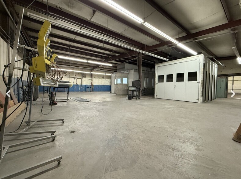 More Photos Of 910 51st Ave N, Nashville Auto Repair For Sale