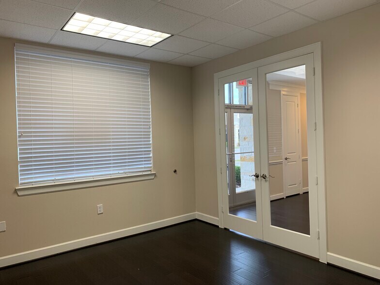 More Photos Of 440 Cobia Dr, Katy Unknown For Lease