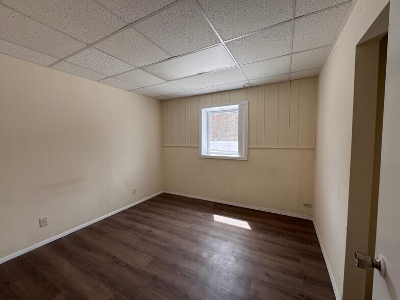 More Photos Of 118 S Lafayette St, Macomb Storefront Retail Residential For Sale