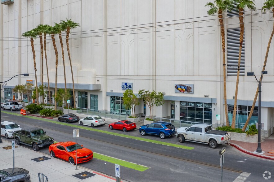 More Photos Of 900 S Las Vegas Blvd, Las Vegas Apartments For Lease