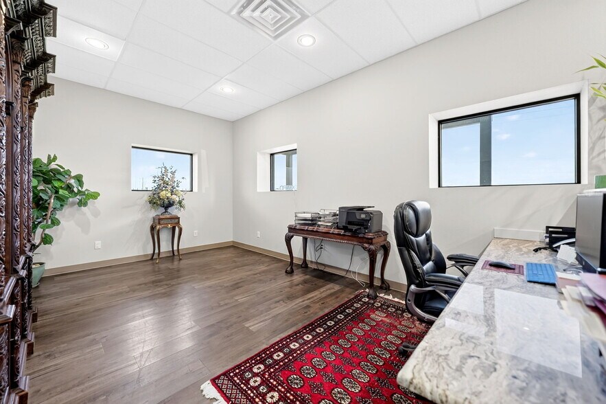 More Photos Of 4612 County Road 2200, Greenville Showroom For Sale