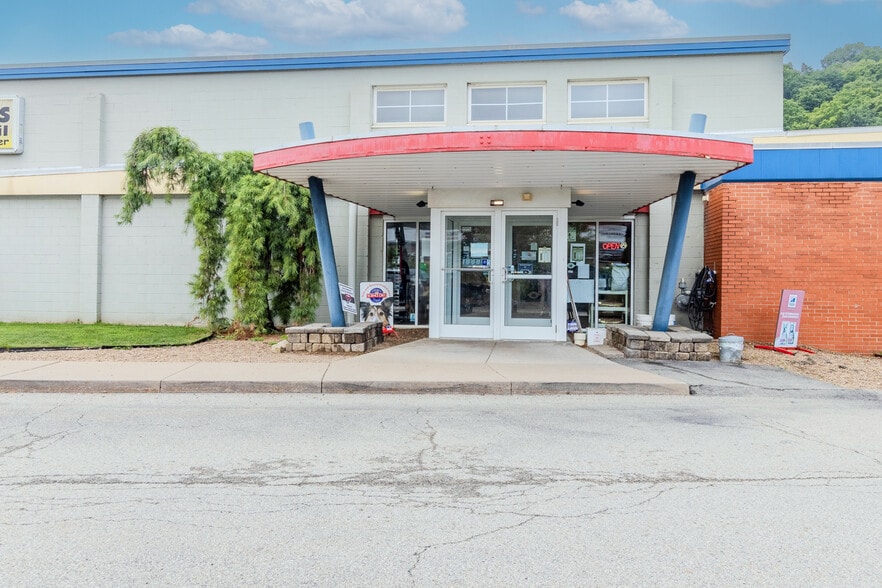 More Photos Of 4051-4063 William Penn Hwy, Murrysville Freestanding For Lease