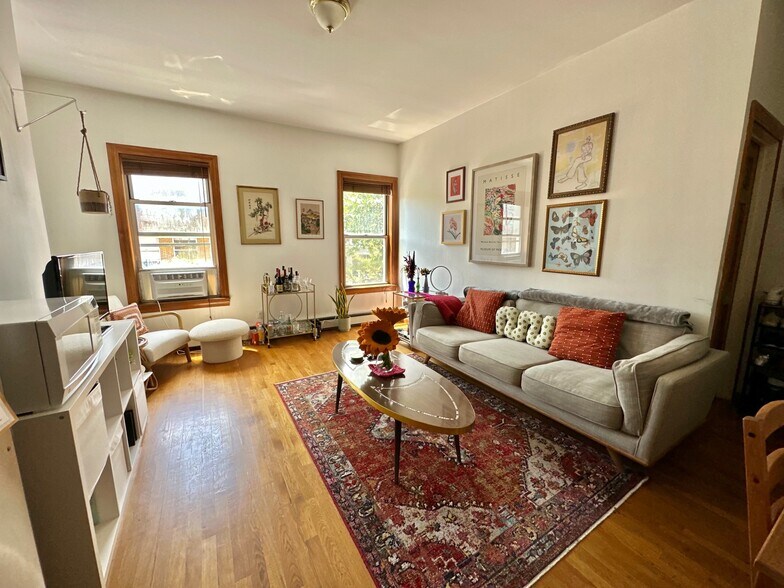 More Photos Of 157 N 5th St, Brooklyn Apartments For Sale