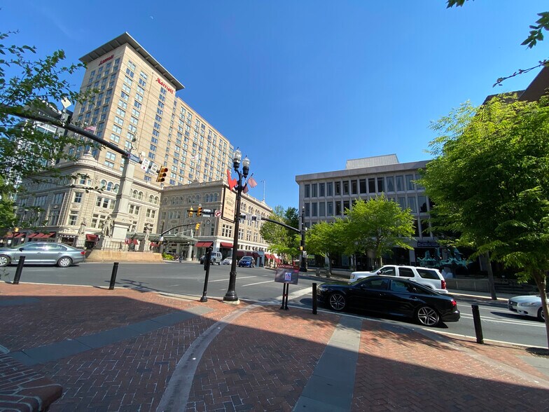 More Photos Of 28 Penn Sq, Lancaster Office For Lease