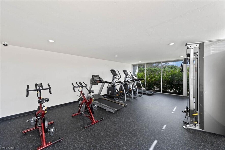 More Photos Of 132 Santa Clara Dr, Naples Apartments For Sale