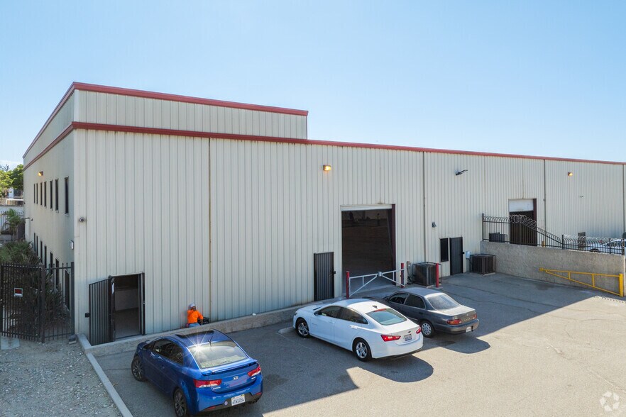 Primary Photo Of 15535 Arrow Hwy, Fontana Manufacturing For Sale