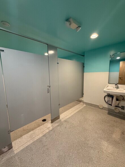 More Photos Of 3615 Main St, Riverside Storefront Retail Office For Lease